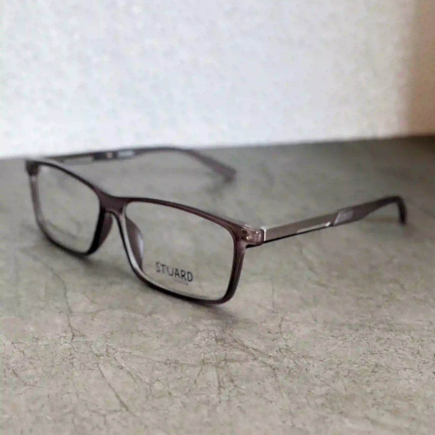 MONTURA RECTANGULAR NIÑO TR90 STJ8808